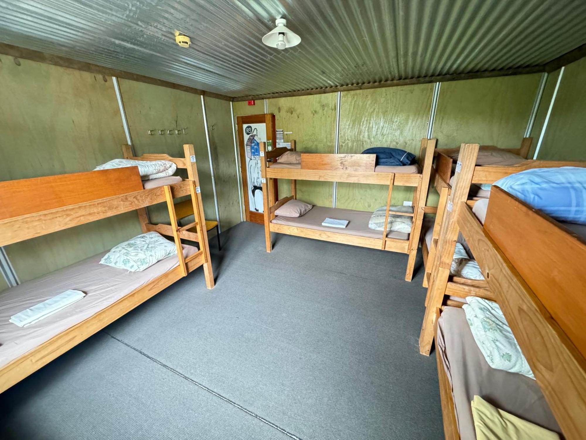Hostel The Crossing & Backpackers Erua